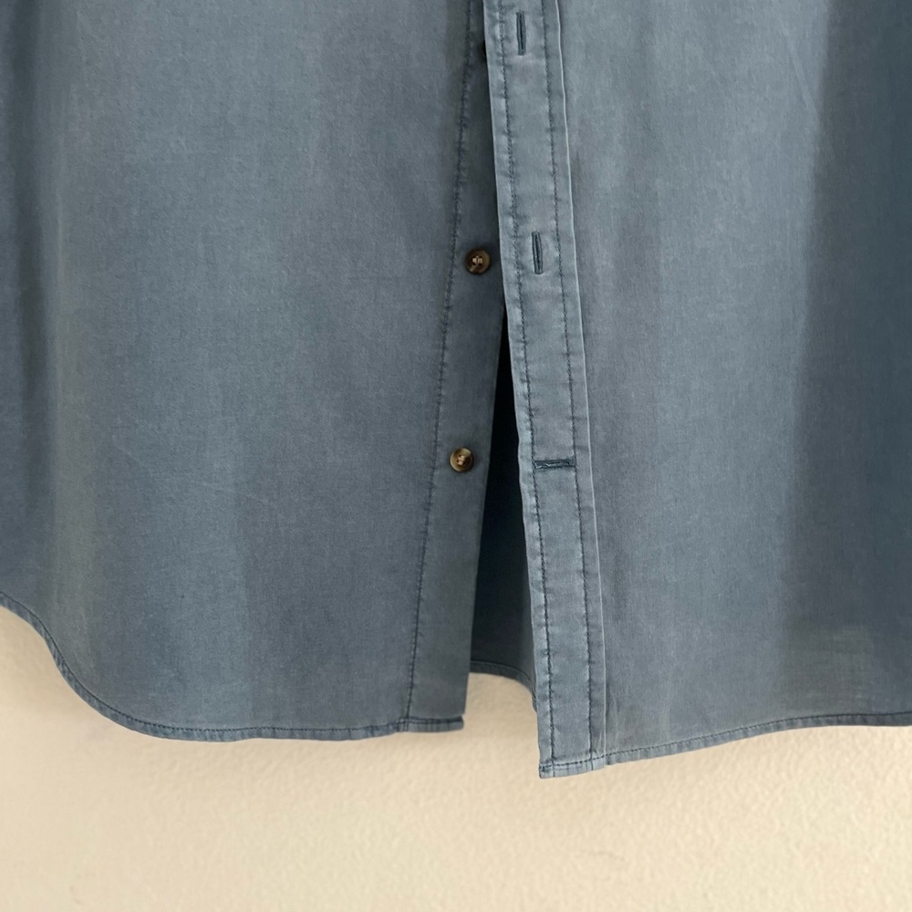 Banana Republic Light Blue Casual Button Down Shirt - Picture 6 of 12